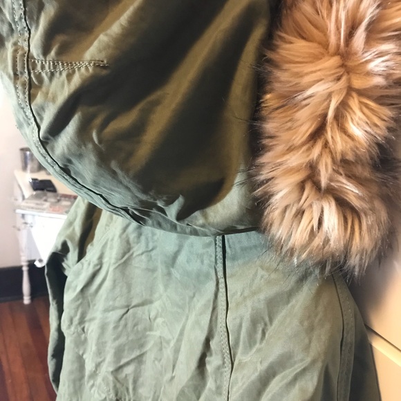 Yeezy inspired H&M Green Jacket w/Fur lining - Picture 7 of 8